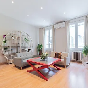 https://apartment-egidio.it-tuscanyhotel.com